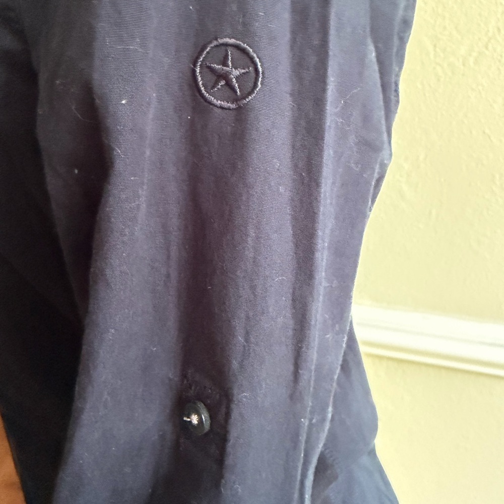 Converse button up Women's Navy Button-Up Shirt size large - Picture 6 of 10
